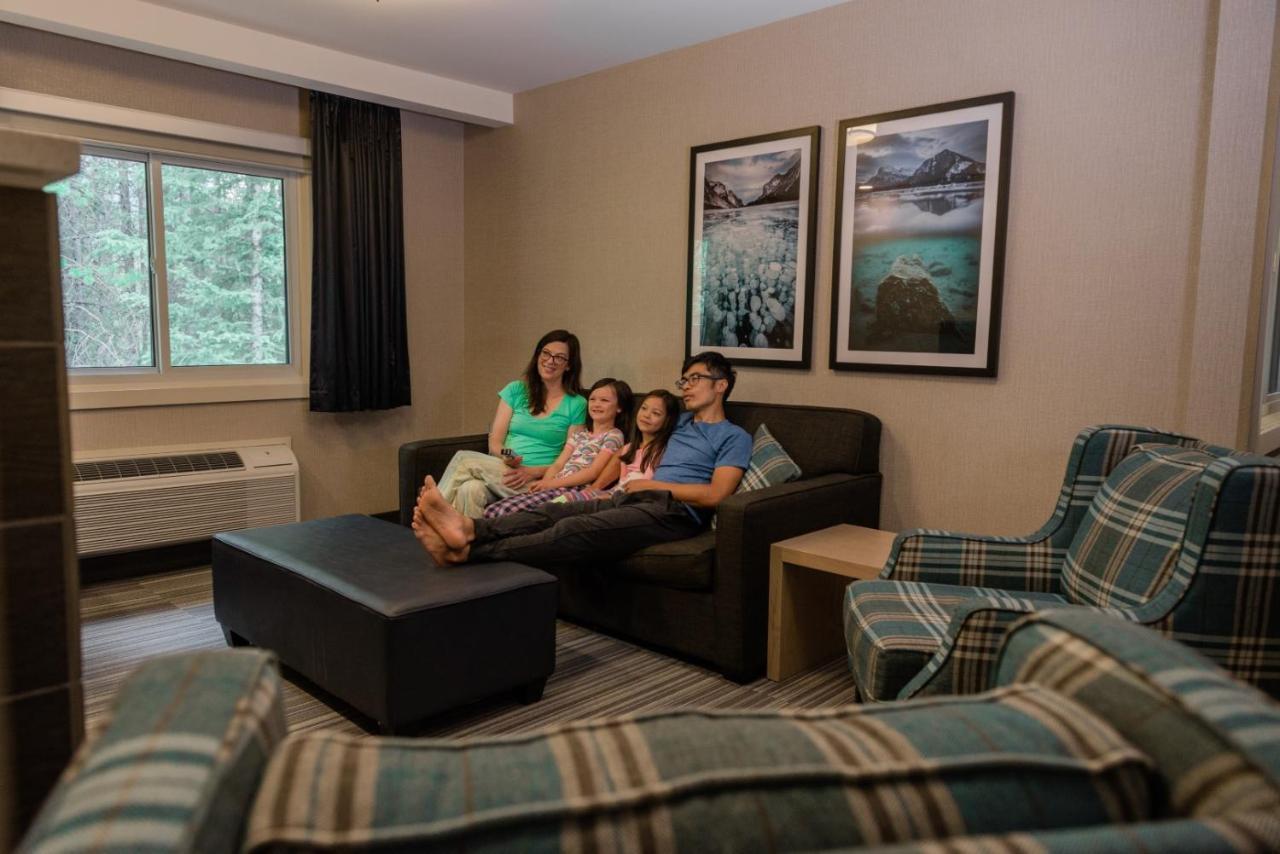 Mountaineer Lodge Lake Louise Esterno foto