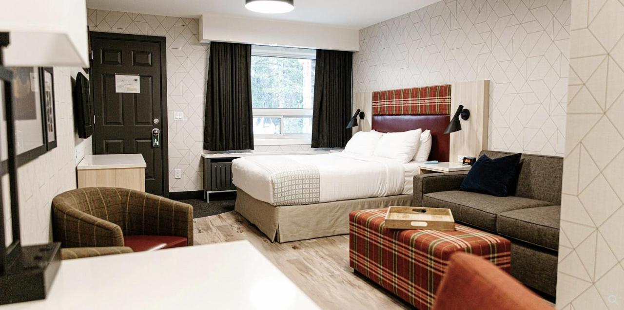 Mountaineer Lodge Lake Louise Esterno foto
