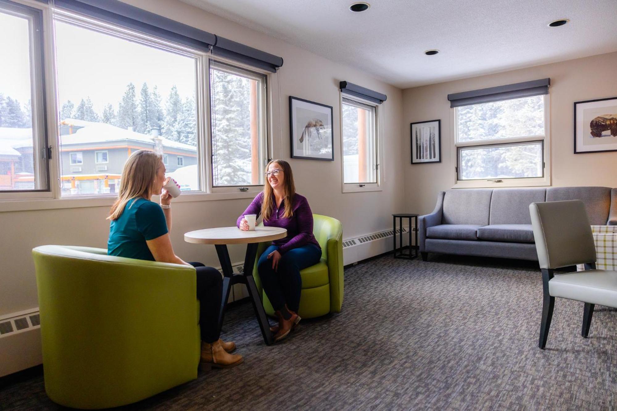 Mountaineer Lodge Lake Louise Esterno foto