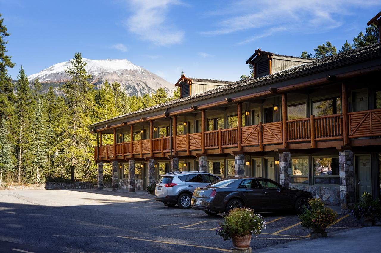 Mountaineer Lodge Lake Louise Esterno foto