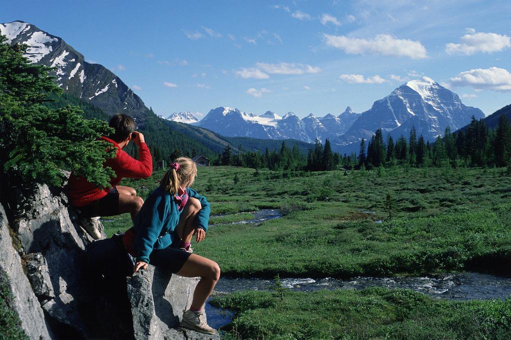 Mountaineer Lodge Lake Louise Esterno foto